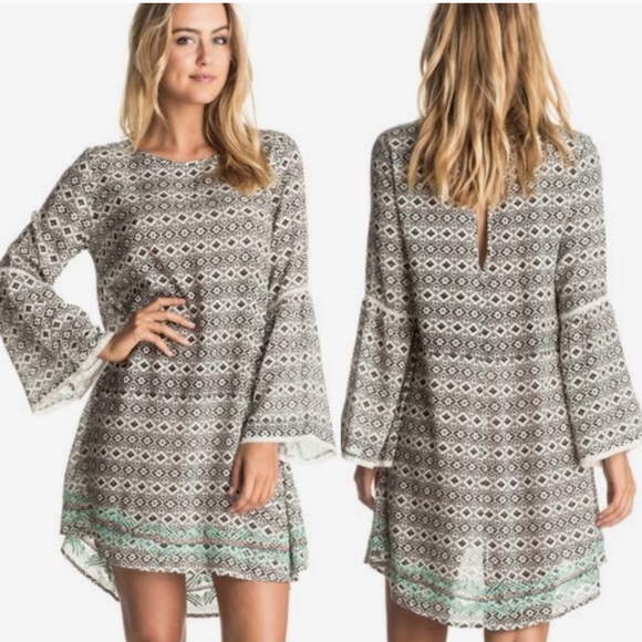 NWT Roxy dress with bell sleeves - Picture 3 of 12